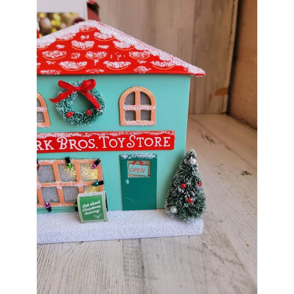 Hallmark Christmas Village toy store house light up Xmas‎ decor